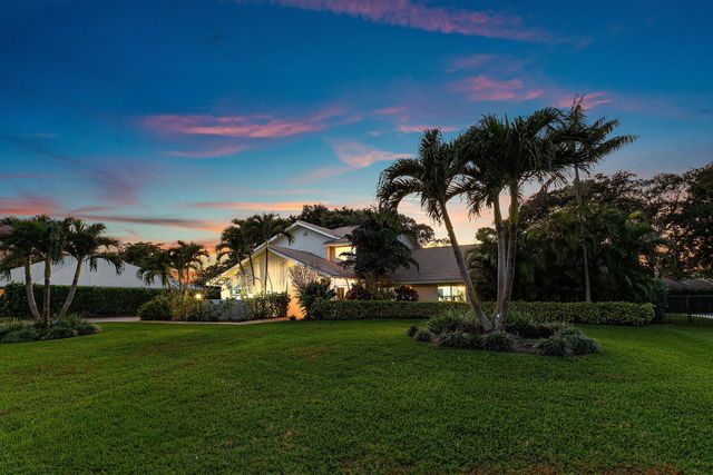 10893 Gleneagles Road, Boynton Beach, FL 33436