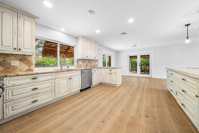 10893 Gleneagles Road, Boynton Beach, FL 33436