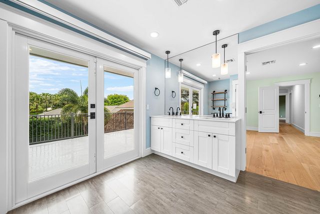 10893 Gleneagles Road, Boynton Beach, FL 33436