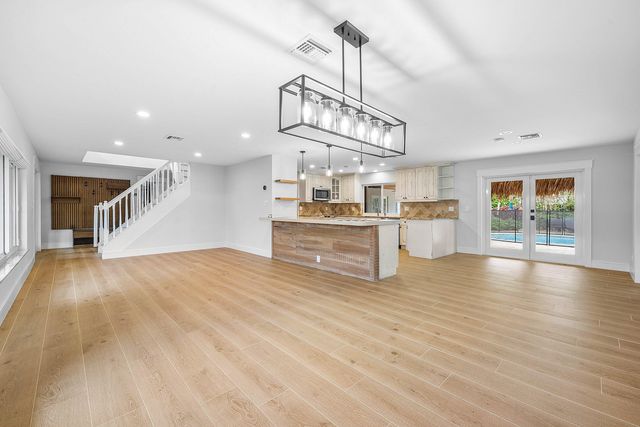 10893 Gleneagles Road, Boynton Beach, FL 33436