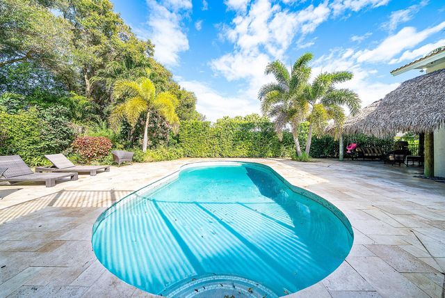 10893 Gleneagles Road, Boynton Beach, FL 33436