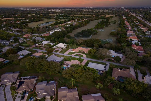 10893 Gleneagles Road, Boynton Beach, FL 33436