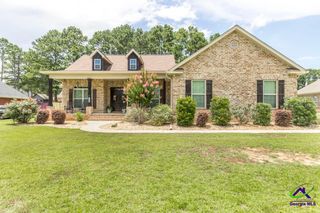 261 Hathersage Drive, Kathleen, GA 31047