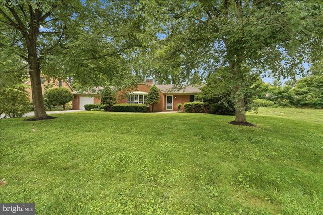 13028 WOODBURN DR, Hagerstown, MD 21742