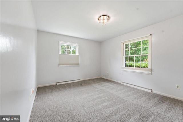 13028 WOODBURN DR, Hagerstown, MD 21742