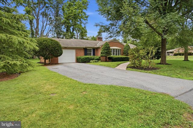 13028 WOODBURN DR, Hagerstown, MD 21742