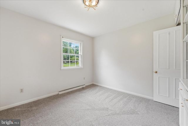 13028 WOODBURN DR, Hagerstown, MD 21742