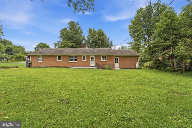 13028 WOODBURN DR, Hagerstown, MD 21742
