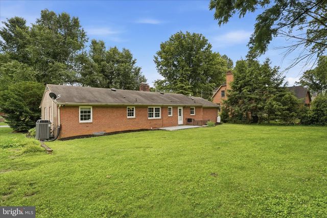 13028 WOODBURN DR, Hagerstown, MD 21742