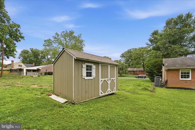 13028 WOODBURN DR, Hagerstown, MD 21742