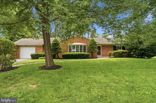 13028 WOODBURN DR, Hagerstown, MD 21742