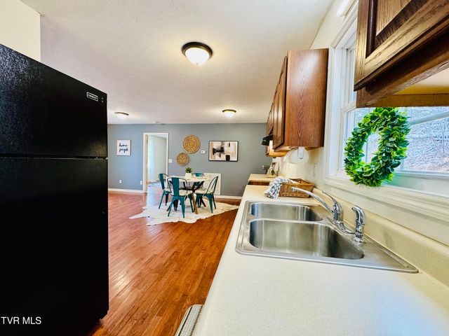 474 Long Hollow Road, Elizabethton, TN 37643