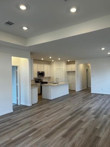 21934 Sam Raburn Drive, Tomball, TX 77375