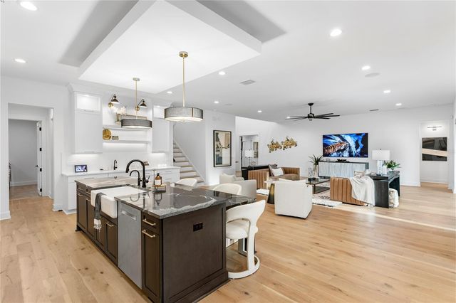 3007 S WEST SHORE BOULEVARD, Tampa, FL 33629