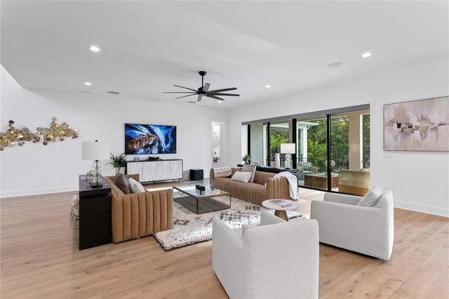 3007 S WEST SHORE BOULEVARD, Tampa, FL 33629