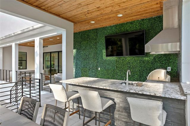 3007 S WEST SHORE BOULEVARD, Tampa, FL 33629