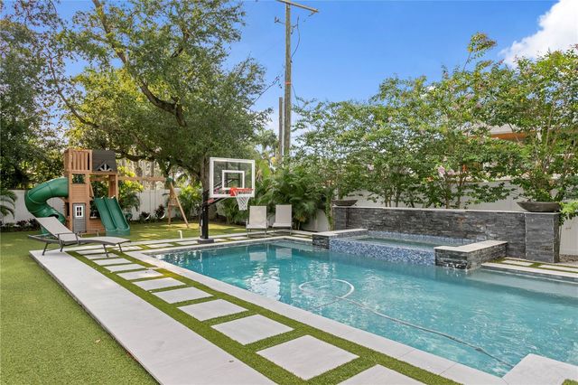 3007 S WEST SHORE BOULEVARD, Tampa, FL 33629