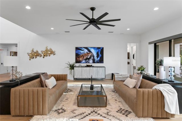 3007 S WEST SHORE BOULEVARD, Tampa, FL 33629