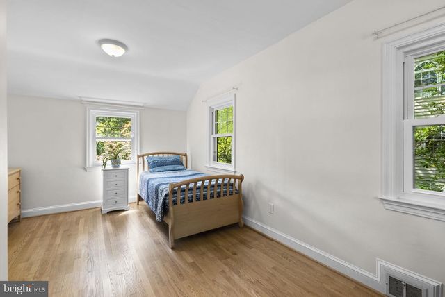 213 CRESTMOOR CIR, Silver Spring, MD 20901