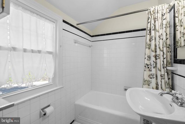 213 CRESTMOOR CIR, Silver Spring, MD 20901