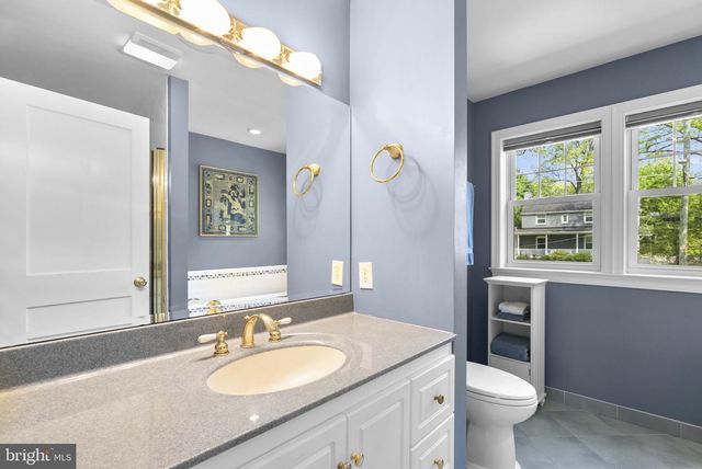 213 CRESTMOOR CIR, Silver Spring, MD 20901