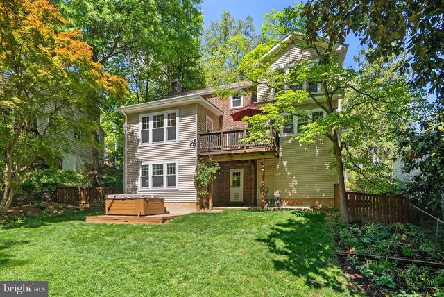 213 CRESTMOOR CIR, Silver Spring, MD 20901