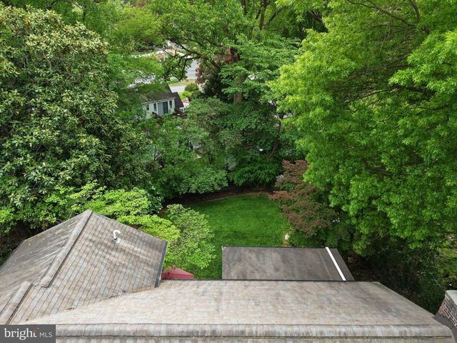 213 CRESTMOOR CIR, Silver Spring, MD 20901