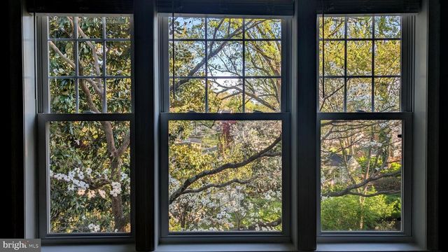 213 CRESTMOOR CIR, Silver Spring, MD 20901