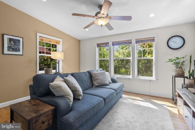 213 CRESTMOOR CIR, Silver Spring, MD 20901