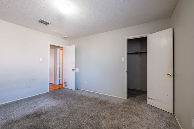 1200 McMillan Drive, Cedar Hill, TX 75104