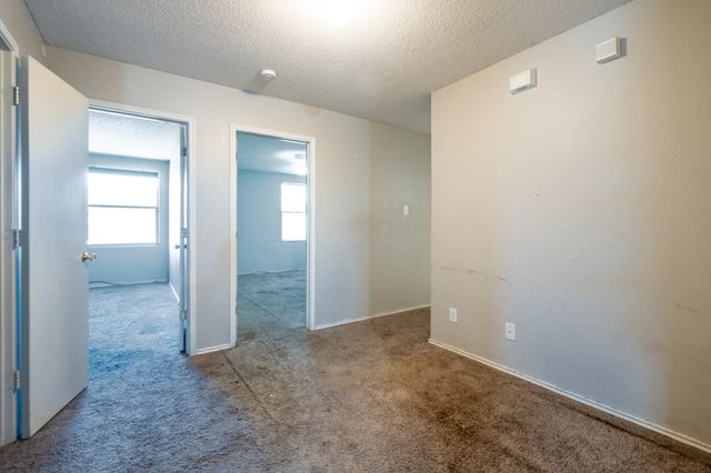 1200 McMillan Drive, Cedar Hill, TX 75104