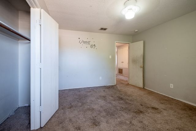 1200 McMillan Drive, Cedar Hill, TX 75104
