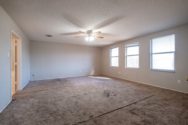 1200 McMillan Drive, Cedar Hill, TX 75104