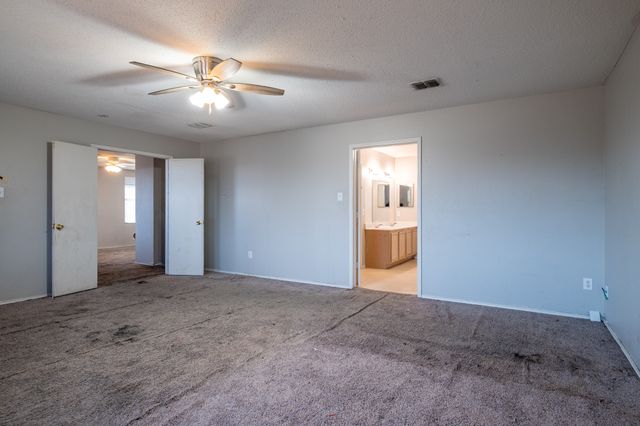 1200 McMillan Drive, Cedar Hill, TX 75104