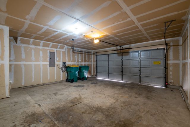 1200 McMillan Drive, Cedar Hill, TX 75104