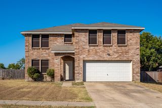 1200 McMillan Drive, Cedar Hill, TX 75104