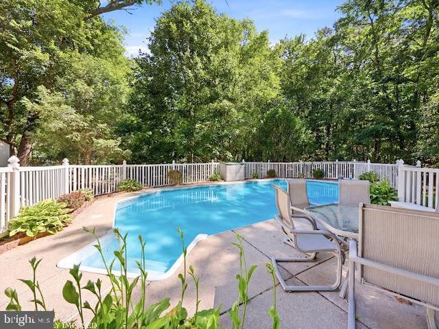 26 WHEATSHEAF RD, Shamong, NJ 08088