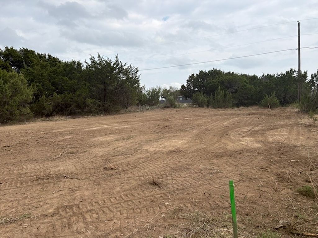 3407 Woodlake Drive, Granbury, TX 76048