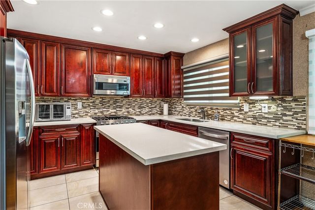 6201 Shoup 75, Woodland Hills, CA 91367