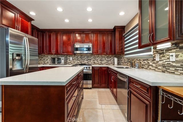 6201 Shoup 75, Woodland Hills, CA 91367
