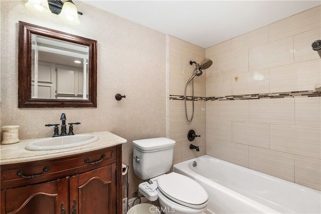 6201 Shoup 75, Woodland Hills, CA 91367