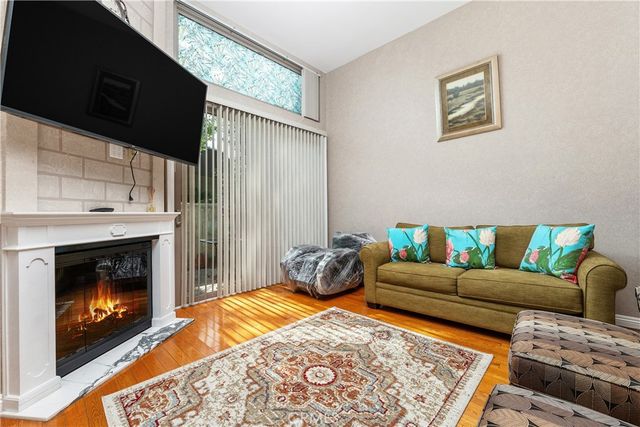 6201 Shoup 75, Woodland Hills, CA 91367