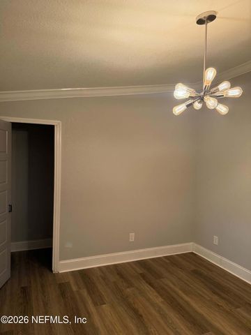 126 E EAST END Road, San Mateo, FL 32187