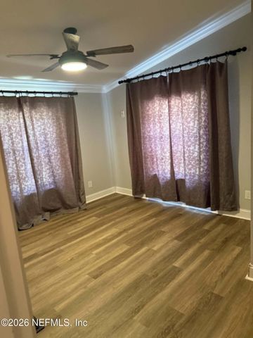 126 E EAST END Road, San Mateo, FL 32187