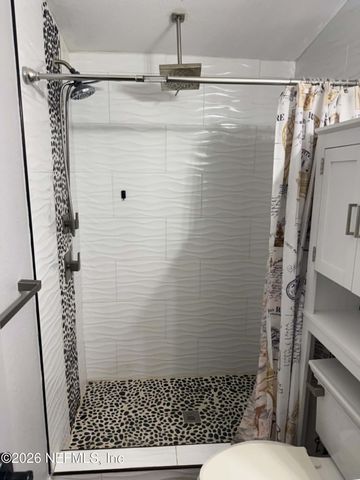 126 E EAST END Road, San Mateo, FL 32187