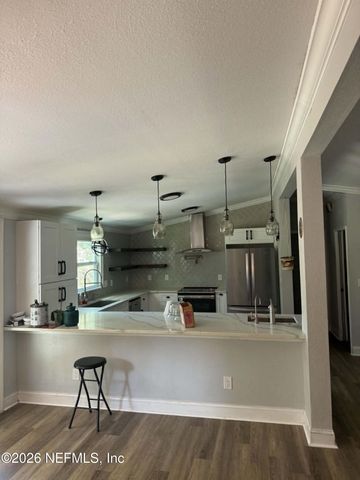 126 E EAST END Road, San Mateo, FL 32187