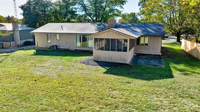 6151 Chermont Street NW, Canton, OH 44718