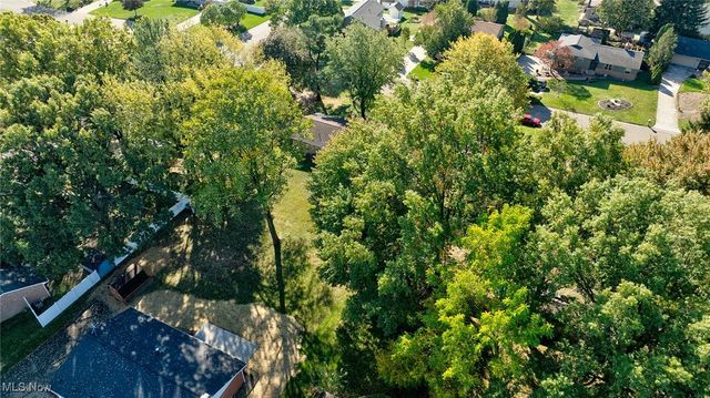 6151 Chermont Street NW, Canton, OH 44718