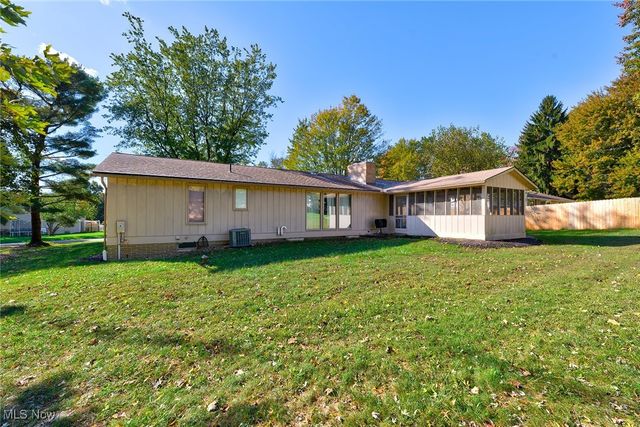 6151 Chermont Street NW, Canton, OH 44718