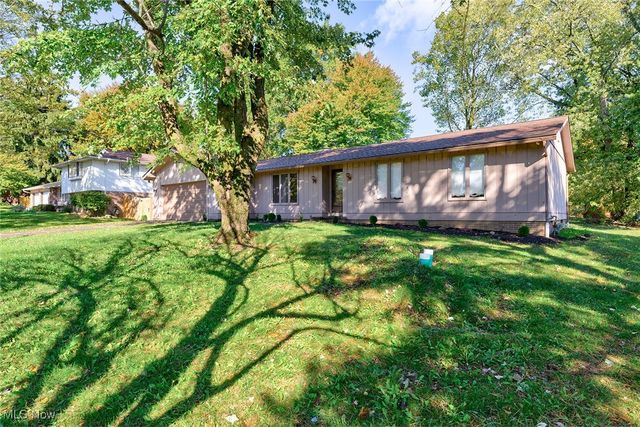 6151 Chermont Street NW, Canton, OH 44718